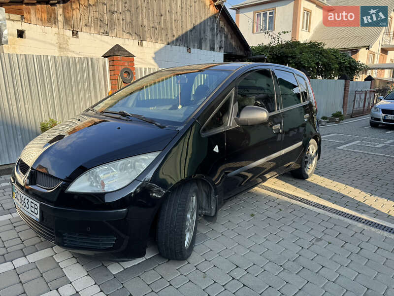 Хетчбек Mitsubishi Colt 2006 в 