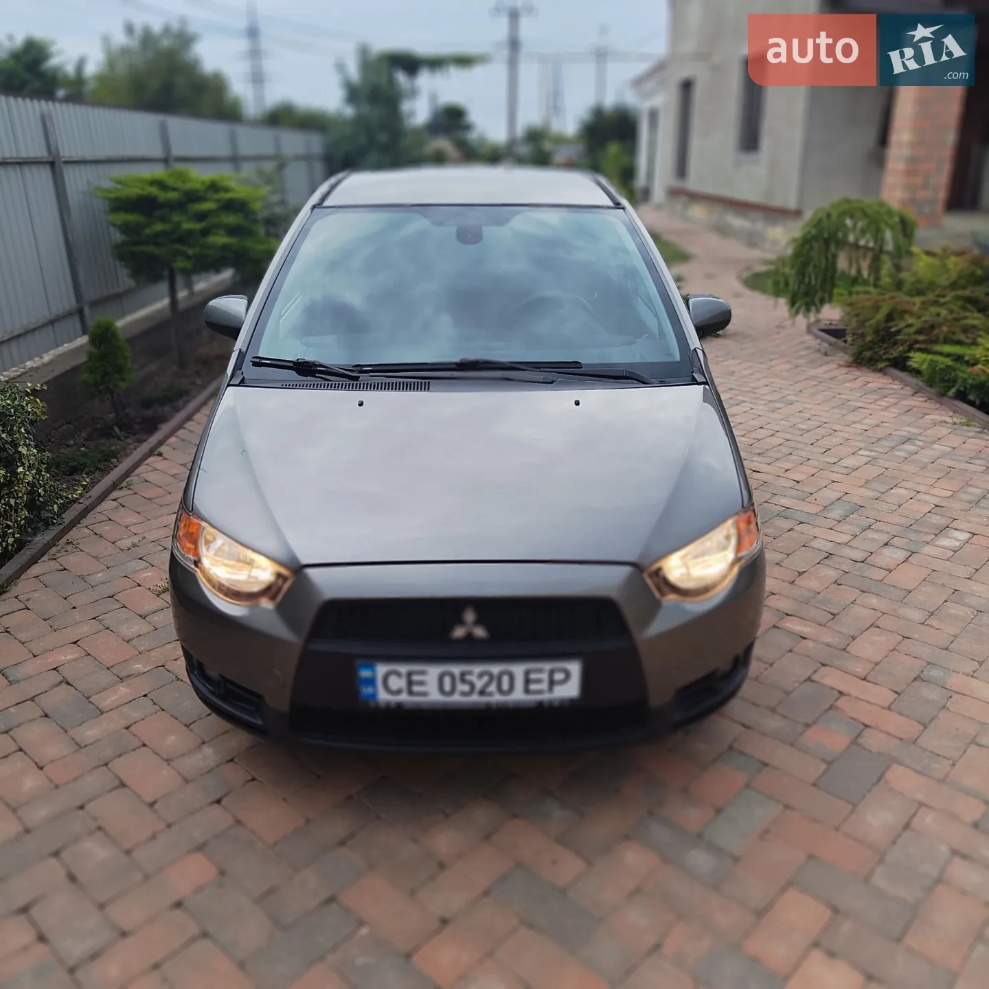 2010 Mitsubishi Colt - мініатюра 2