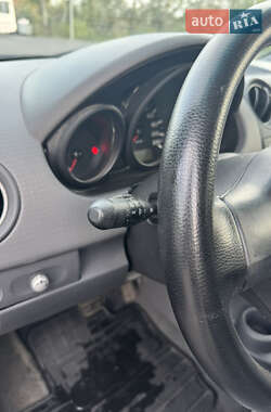 Хэтчбек Mitsubishi Colt 2005 в 
