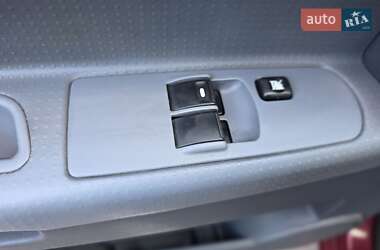Хэтчбек Mitsubishi Colt 2005 в 