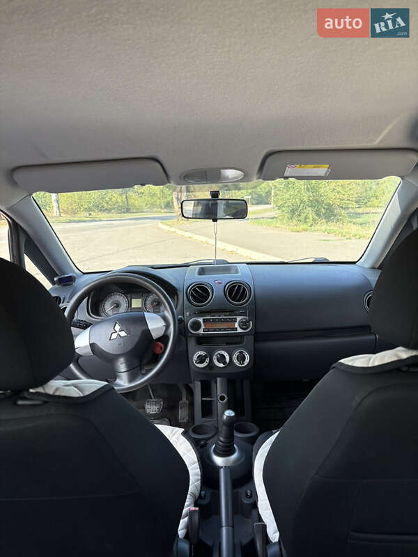 Хетчбек Mitsubishi Colt 2009 в Кривому Розі