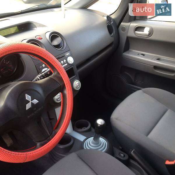 Хэтчбек Mitsubishi Colt 2007 в Львове фото 7 Хэтчбек Mitsubishi Colt 2007 в Львове