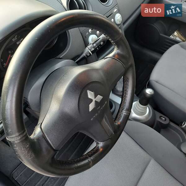 Хэтчбек Mitsubishi Colt 2007 в Городке фото 10 Хэтчбек Mitsubishi Colt 2007 в Городке
