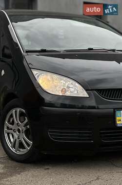 Хэтчбек Mitsubishi Colt 2006 в 