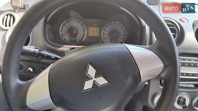 Хетчбек Mitsubishi Colt 2010 в Києві