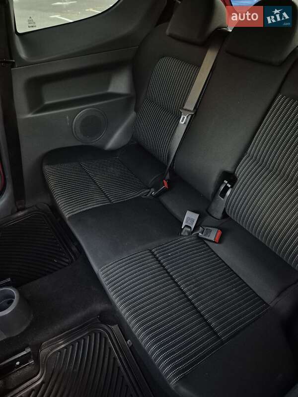 Хэтчбек Mitsubishi Colt 2008 в Одессе фото 9 Хэтчбек Mitsubishi Colt 2008 в Одессе