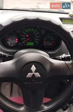 Хетчбек Mitsubishi Colt 2008 в 