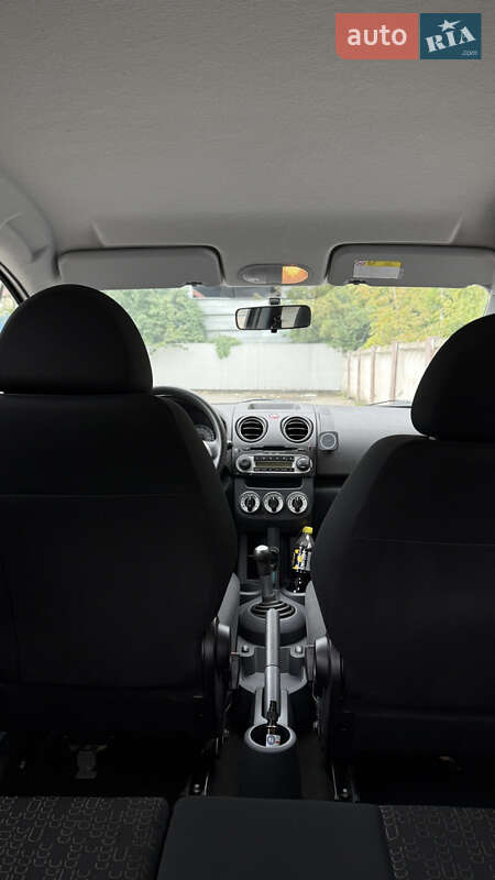 Хэтчбек Mitsubishi Colt 2012 в Черновцах