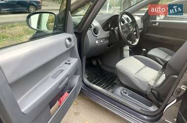 Хэтчбек Mitsubishi Colt 2005 в 