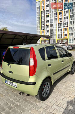 Хэтчбек Mitsubishi Colt 2005 в 