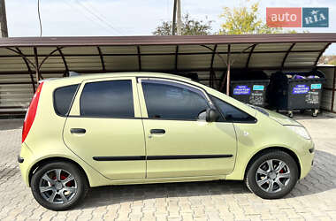 Хэтчбек Mitsubishi Colt 2005 в 