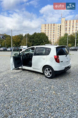 Хэтчбек Mitsubishi Colt 2010 в 