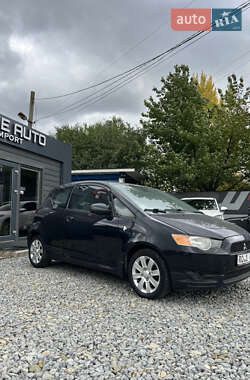 Хэтчбек Mitsubishi Colt 2010 в 