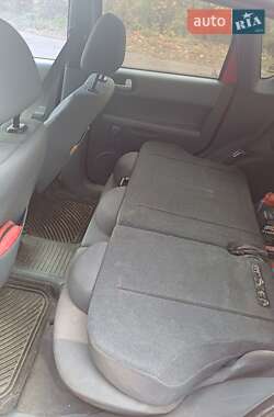 Хэтчбек Mitsubishi Colt 2006 в 