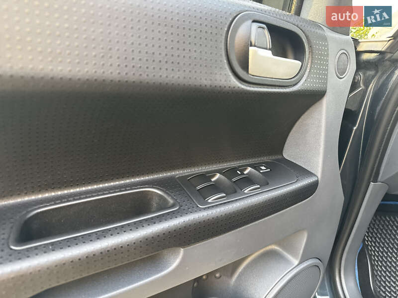 Хетчбек Mitsubishi Colt 2011 в Стрию фото 22 Хетчбек Mitsubishi Colt 2011 в Стрию