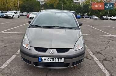 Хетчбек Mitsubishi Colt 2008 в  фото 5 Хетчбек Mitsubishi Colt 2008 в