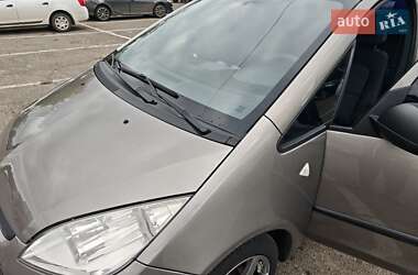 Хетчбек Mitsubishi Colt 2008 в  фото 32 Хетчбек Mitsubishi Colt 2008 в