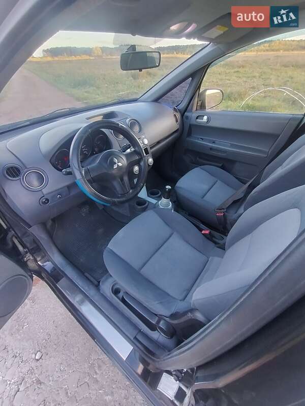 Хэтчбек Mitsubishi Colt 2006 в Львове фото 6 Хэтчбек Mitsubishi Colt 2006 в Львове
