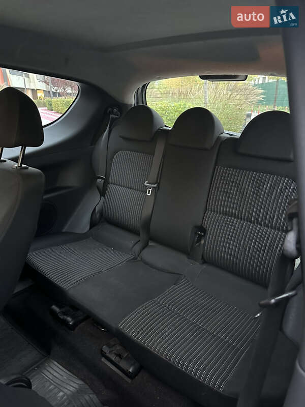 Хетчбек Mitsubishi Colt 2008 в Києві фото 10 Хетчбек Mitsubishi Colt 2008 в Києві