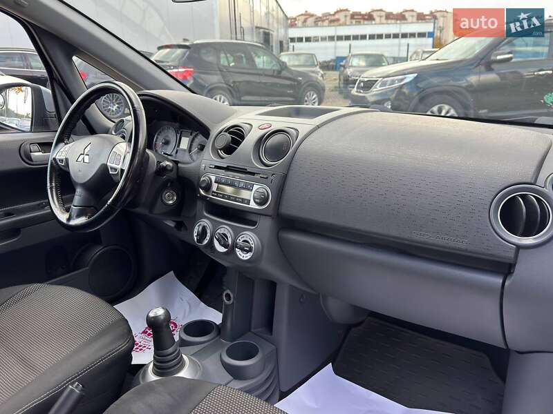 Хетчбек Mitsubishi Colt 2011 в Львові фото 19 Хетчбек Mitsubishi Colt 2011 в Львові