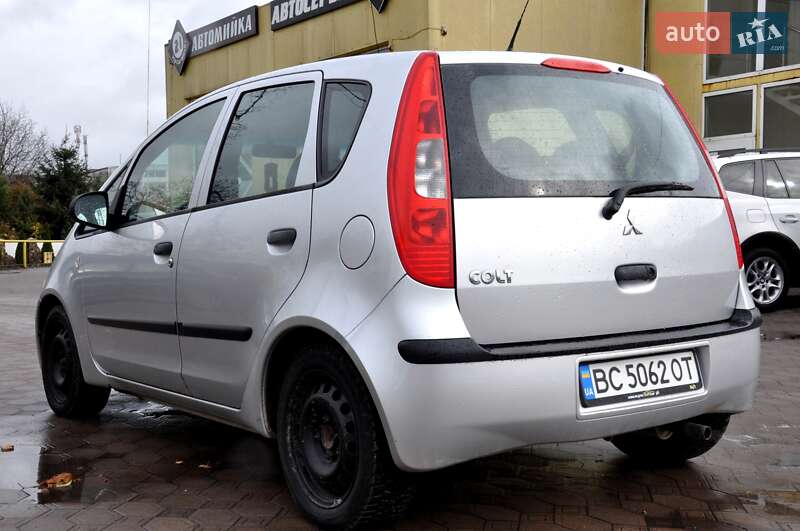 Хэтчбек Mitsubishi Colt 2004 в Львове