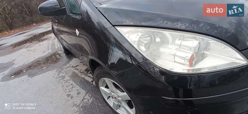 Хетчбек Mitsubishi Colt 2005 в Звягелі