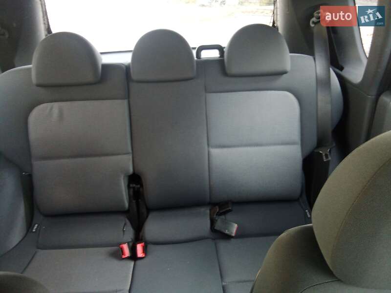 Хетчбек Mitsubishi Colt 2005 в Звягелі