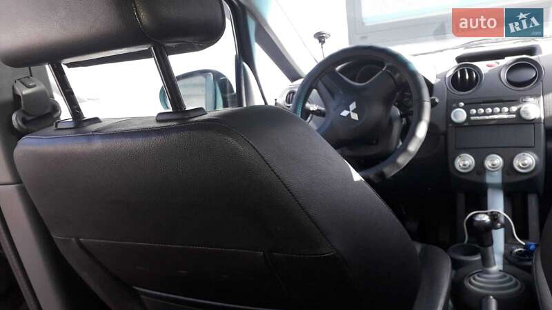 Хэтчбек Mitsubishi Colt 2005 в Звенигородке фото 5 Хэтчбек Mitsubishi Colt 2005 в Звенигородке