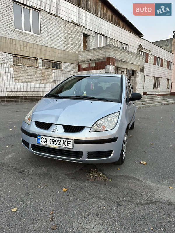 Хэтчбек Mitsubishi Colt 2007 в Черкассах фото Хэтчбек Mitsubishi Colt 2007 в Черкассах