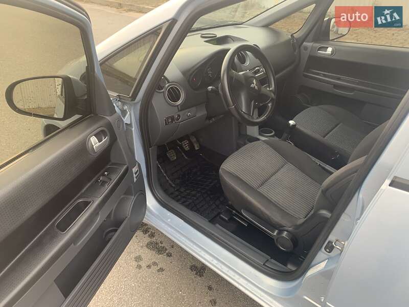Хетчбек Mitsubishi Colt 2007 в Луцьку