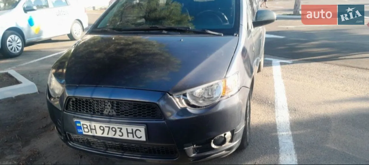 2010 Mitsubishi Colt - мініатюра 14