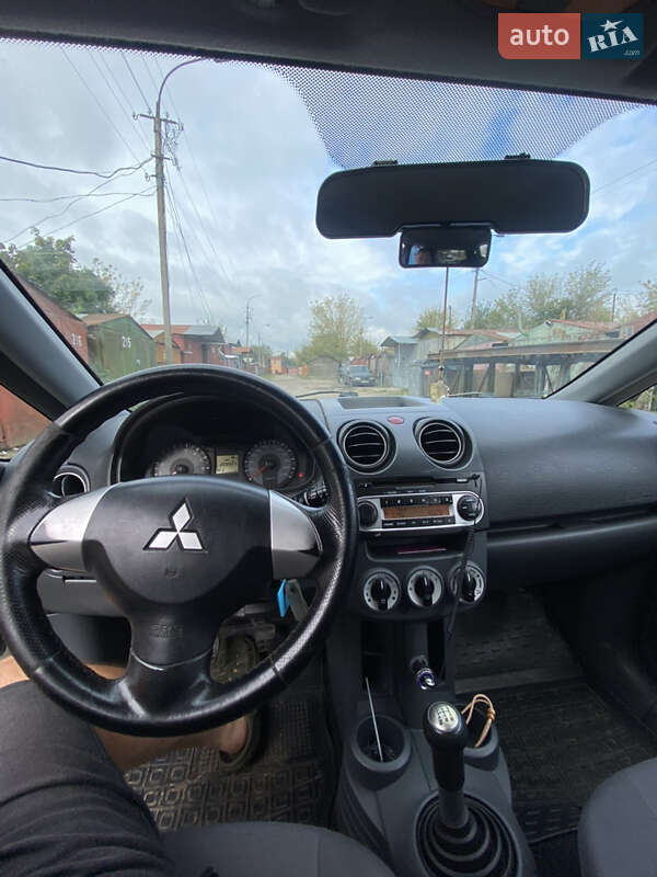 Хетчбек Mitsubishi Colt 2009 в Рівному фото 10 Хетчбек Mitsubishi Colt 2009 в Рівному