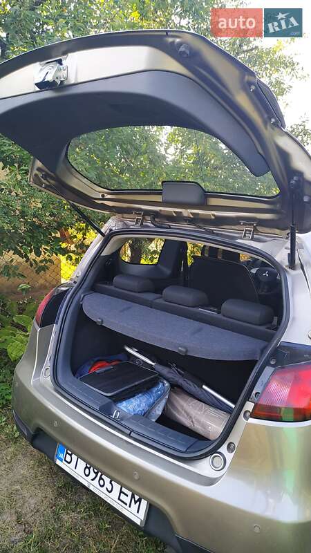 Хетчбек Mitsubishi Colt 2008 в Полтаві фото 14 Хетчбек Mitsubishi Colt 2008 в Полтаві