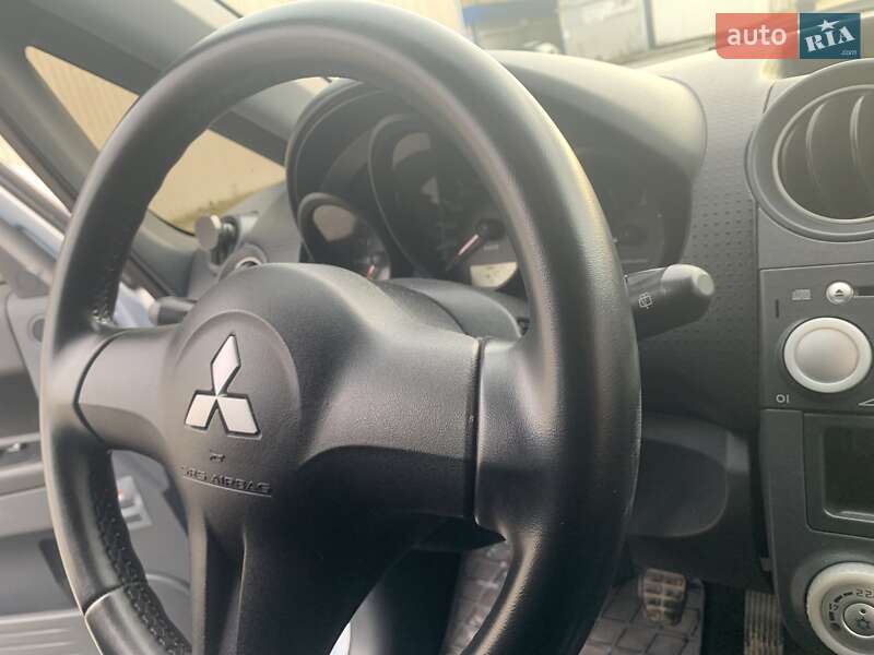 Хэтчбек Mitsubishi Colt 2007 в Луцке фото 15 Хэтчбек Mitsubishi Colt 2007 в Луцке