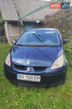 Хэтчбек Mitsubishi Colt 2004 в Почаеве