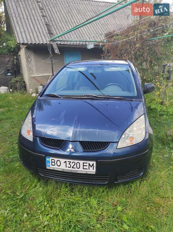 Хэтчбек Mitsubishi Colt 2004 в Почаеве фото Хэтчбек Mitsubishi Colt 2004 в Почаеве