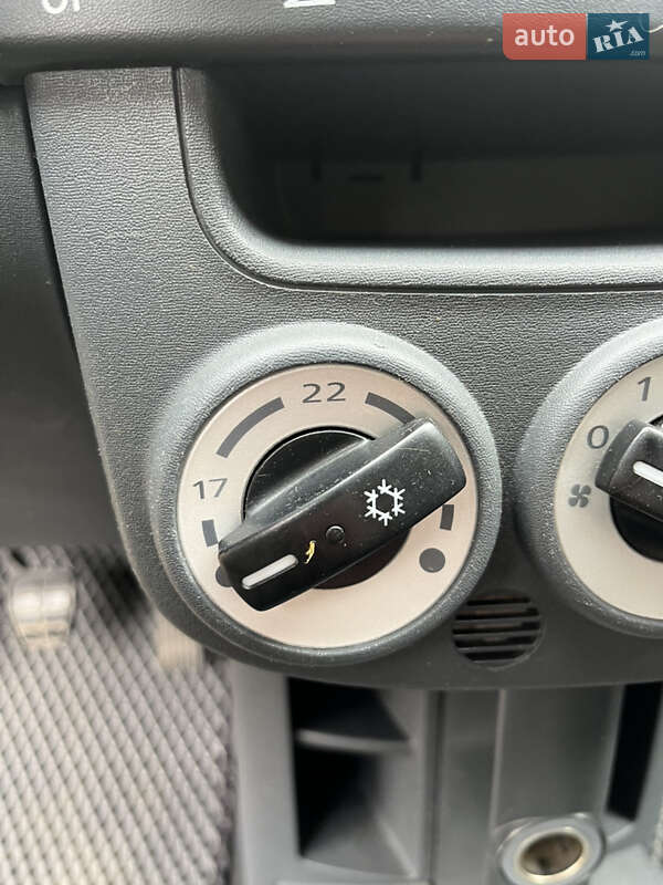 Хэтчбек Mitsubishi Colt 2010 в Запорожье фото 20 Хэтчбек Mitsubishi Colt 2010 в Запорожье