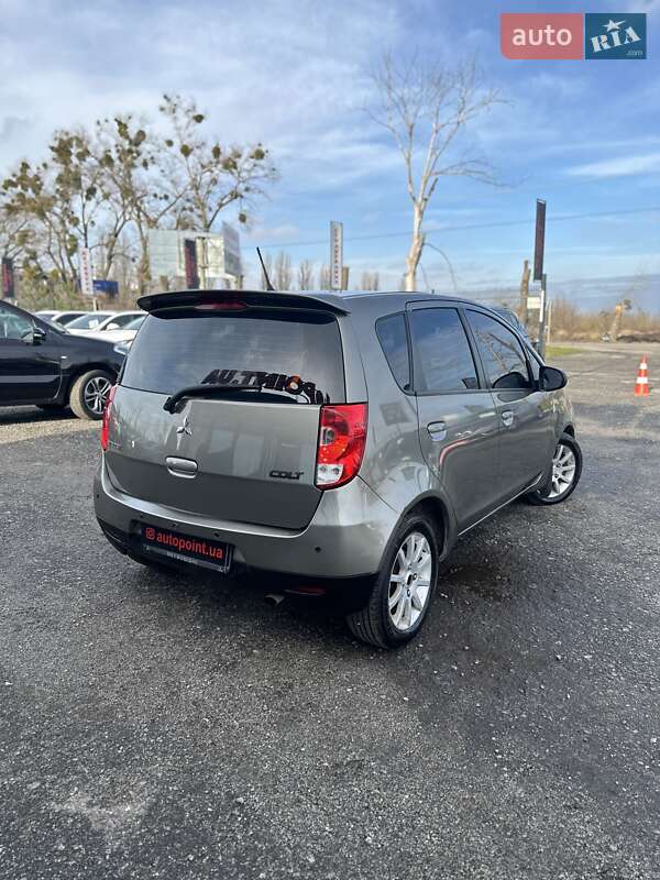 Хетчбек Mitsubishi Colt 2009 в Білогородці