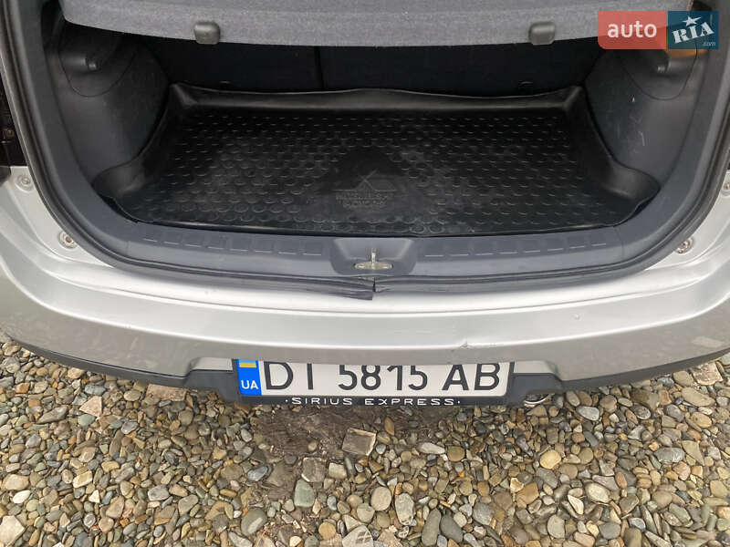 Хетчбек Mitsubishi Colt 2009 в Чернівцях