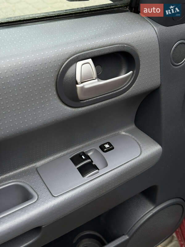 Хетчбек Mitsubishi Colt 2007 в Львові