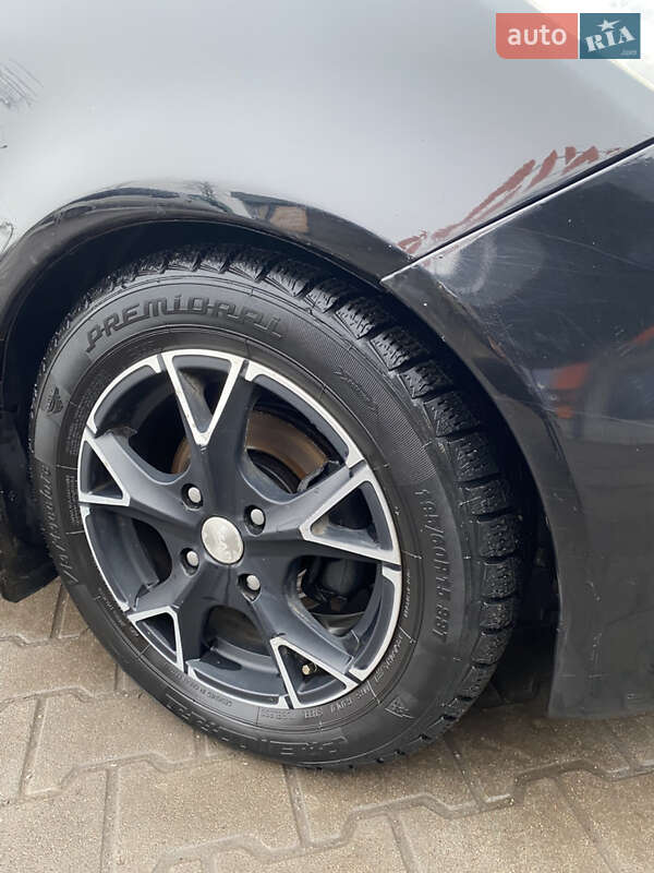 Хэтчбек Mitsubishi Colt 2005 в Первомайске