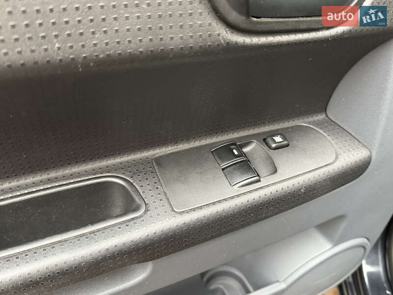 Хэтчбек Mitsubishi Colt 2009 в Черновцах фото 16 Хэтчбек Mitsubishi Colt 2009 в Черновцах