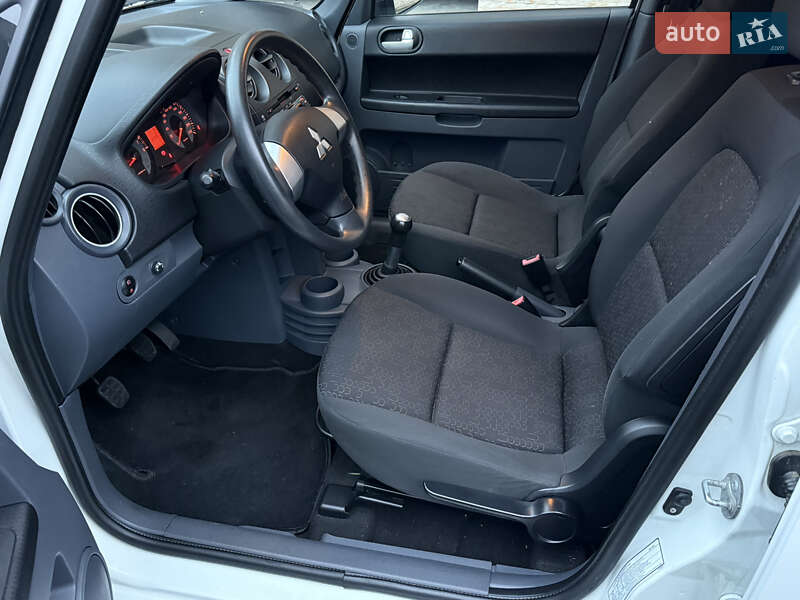 Хэтчбек Mitsubishi Colt 2010 в Черновцах фото 26 Хэтчбек Mitsubishi Colt 2010 в Черновцах