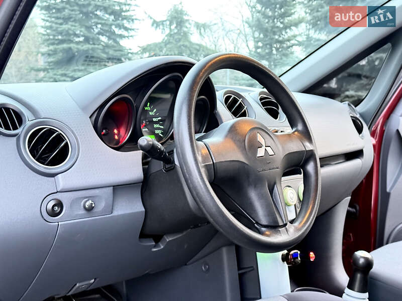 Хэтчбек Mitsubishi Colt 2007 в Днепре фото 13 Хэтчбек Mitsubishi Colt 2007 в Днепре