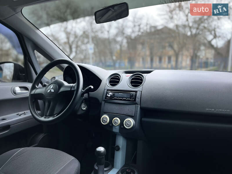 Хэтчбек Mitsubishi Colt 2005 в Николаеве