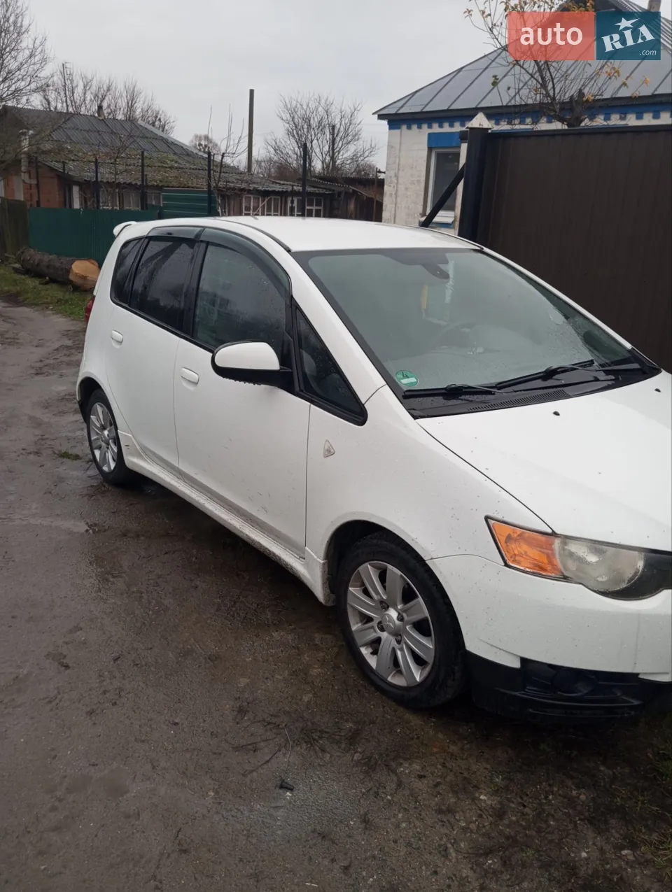 2010 Mitsubishi Colt - мініатюра 22