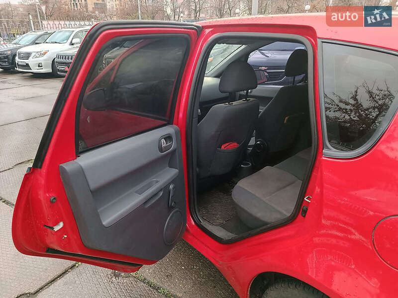 Хэтчбек Mitsubishi Colt 2006 в Харькове фото 11 Хэтчбек Mitsubishi Colt 2006 в Харькове