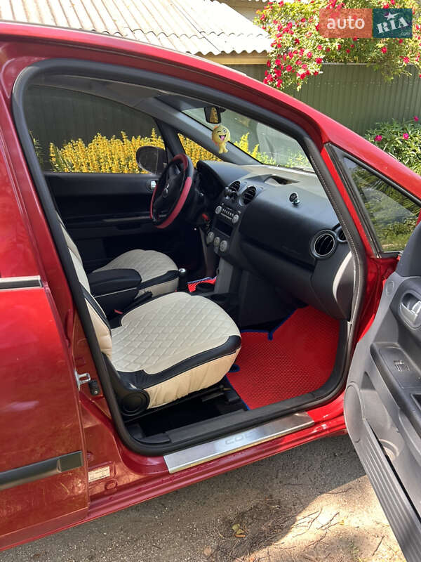 Хэтчбек Mitsubishi Colt 2007 в Обухове фото 6 Хэтчбек Mitsubishi Colt 2007 в Обухове