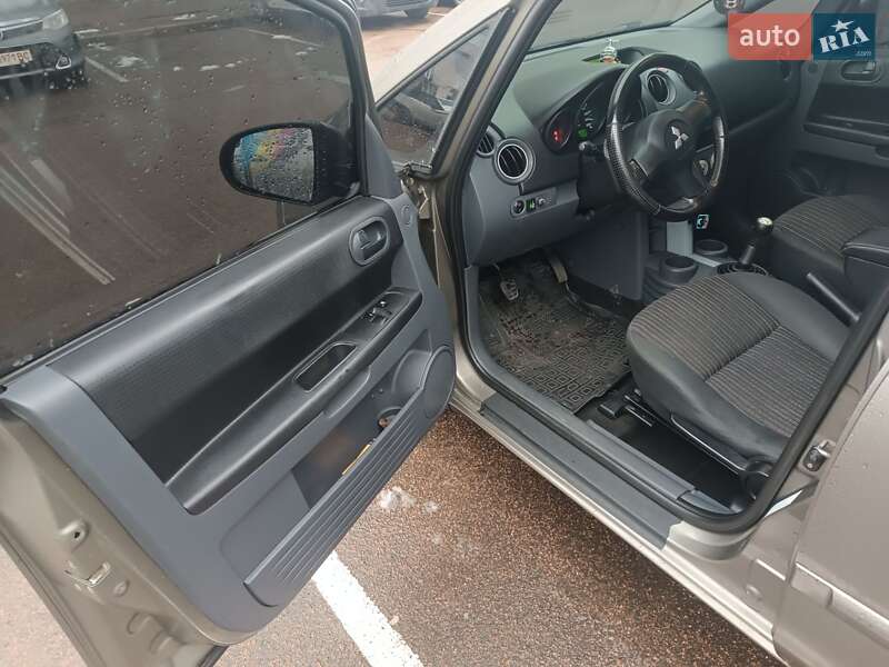 Хэтчбек Mitsubishi Colt 2008 в Житомире