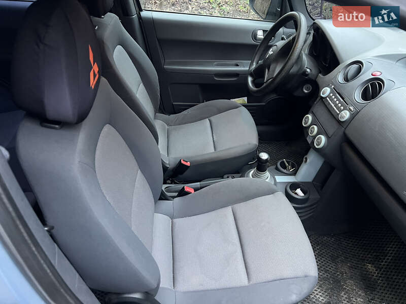 Хэтчбек Mitsubishi Colt 2006 в Черновцах